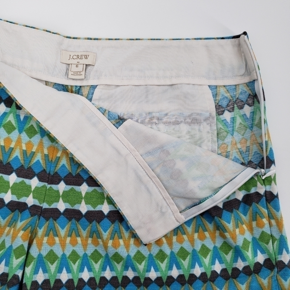𝅺j. Crew Factory Geo Print Green and Blue Shorts, Size 6 - Picture 4 of 7